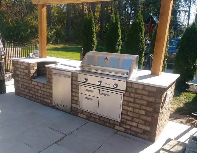 Covered Outdoor kitchen with grill