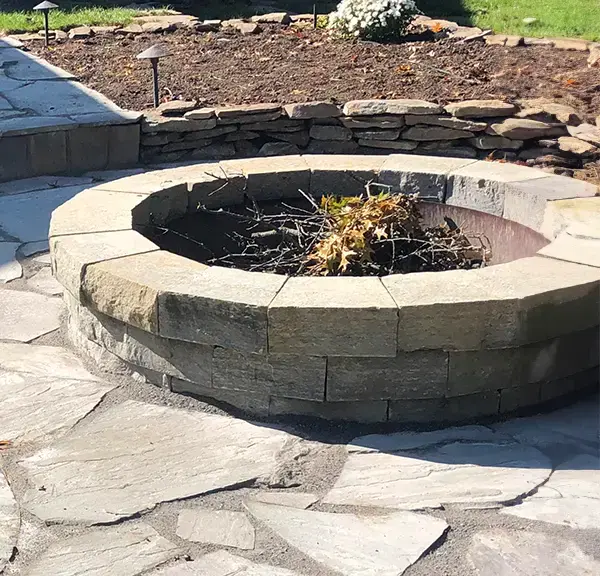 Patio with Fire Pit Patio%20with%20fire%20pit%203