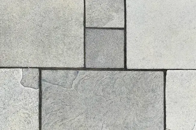 Charcoal%20Calibrated%20Dark%20flagstone%20patio